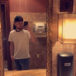 Meet your Posher, Ethan